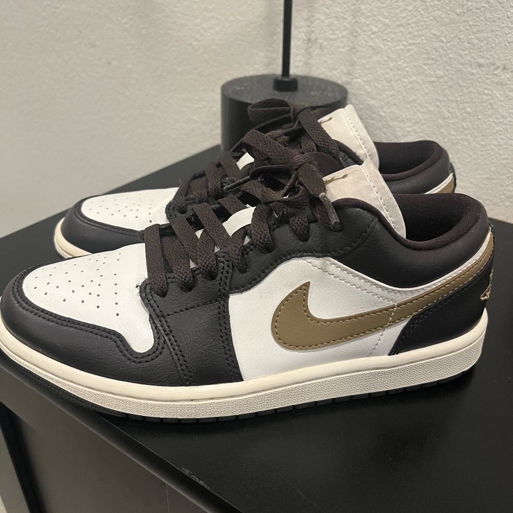 Jordan 1 Low “Shadow Brown”